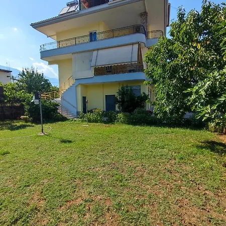 Cheerful 2 Bedroom With Free Parking. *