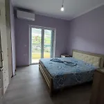 Cheerful 2 Bedroom With Free Parking. *