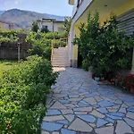 Apartment Cheerful 2 Bedroom With Free Parking. Gjirokaster