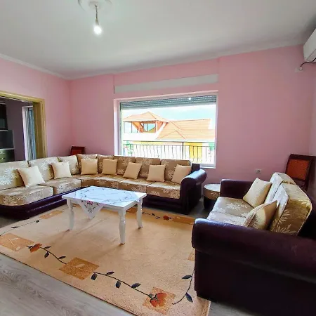 Cheerful 2 Bedroom With Free Parking. * Gjirokaster